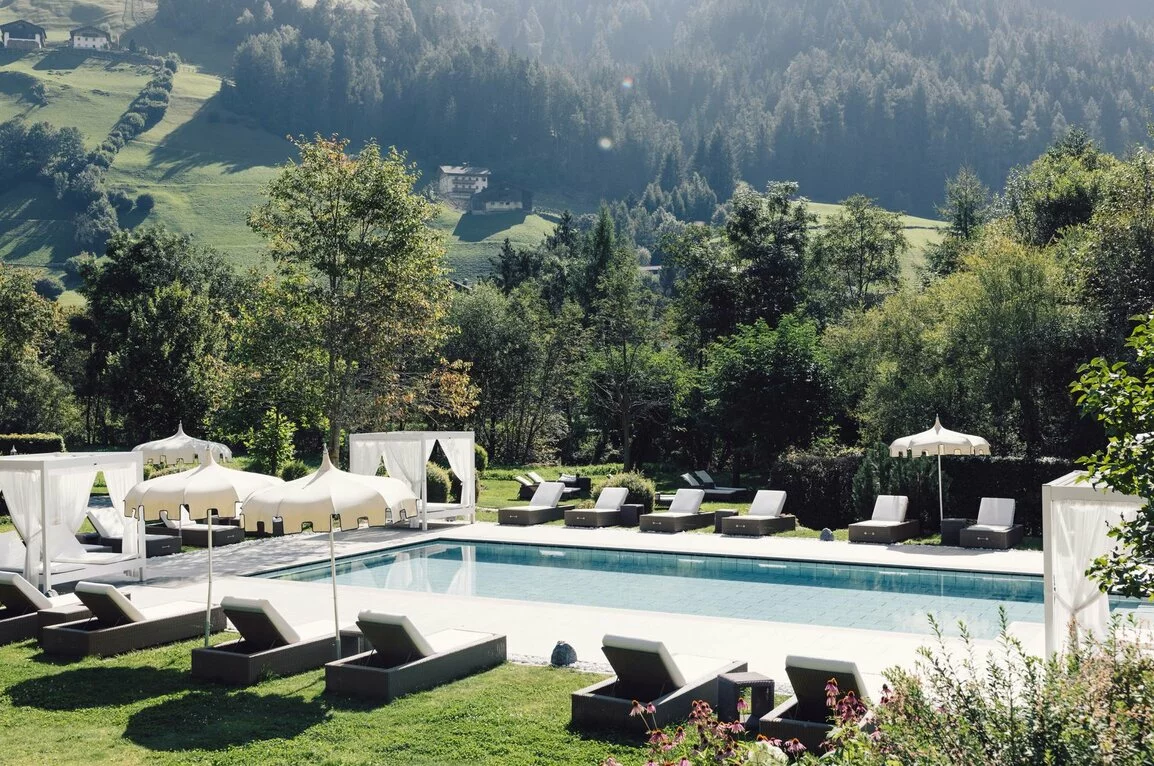 Hotel with pool Ahrntal - pool, garden and spa