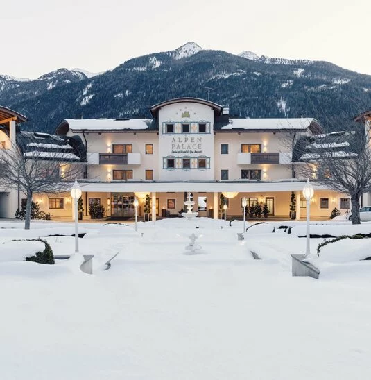 Beste Hotels Ahrntal ► Alpenpalace überzeugt mit Stil