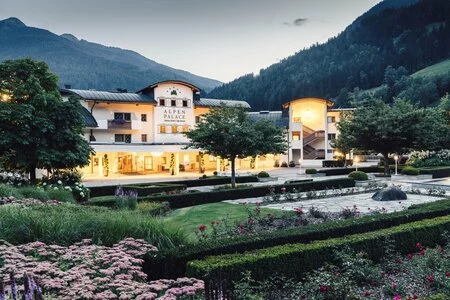 Bilder aus dem Luxus-Wellness-Hotel im Ahrntal